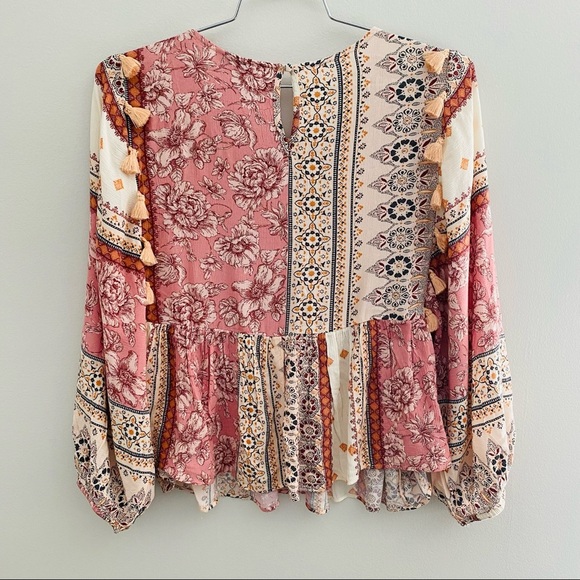 American Eagle Outfitter’s Boho Mixed Media Balloon Sleeve Blouse Size Medium - Picture 6 of 10